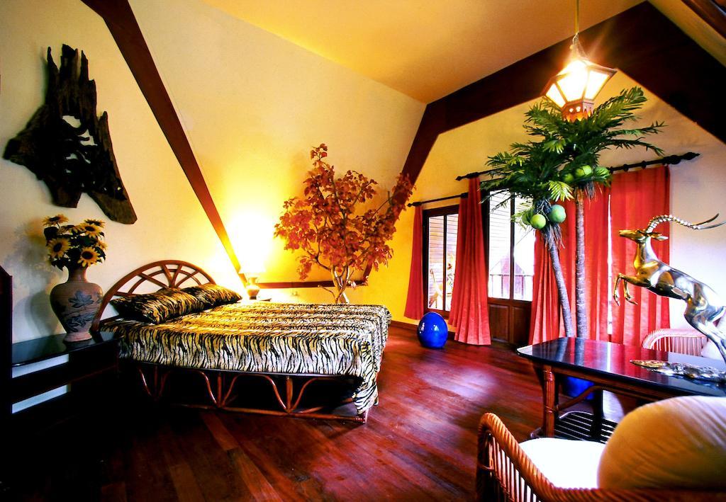 Coco Palace Resort Nai Harn ห้อง รูปภาพ