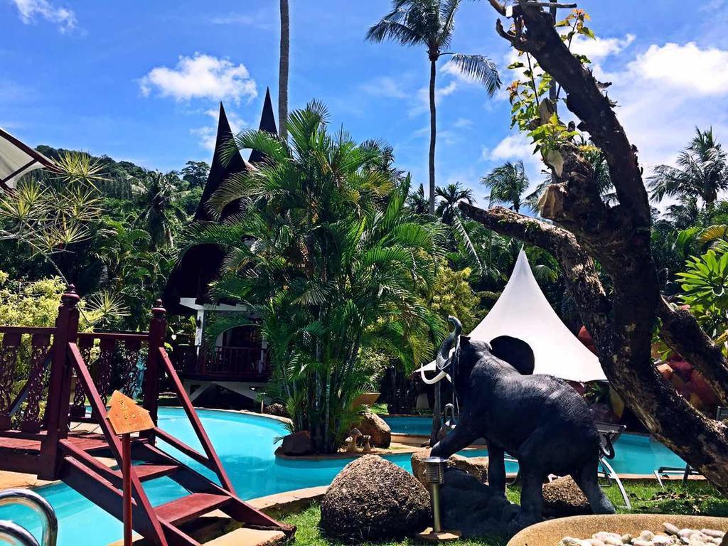 Coco Palace Resort Nai Harn ภายนอก รูปภาพ