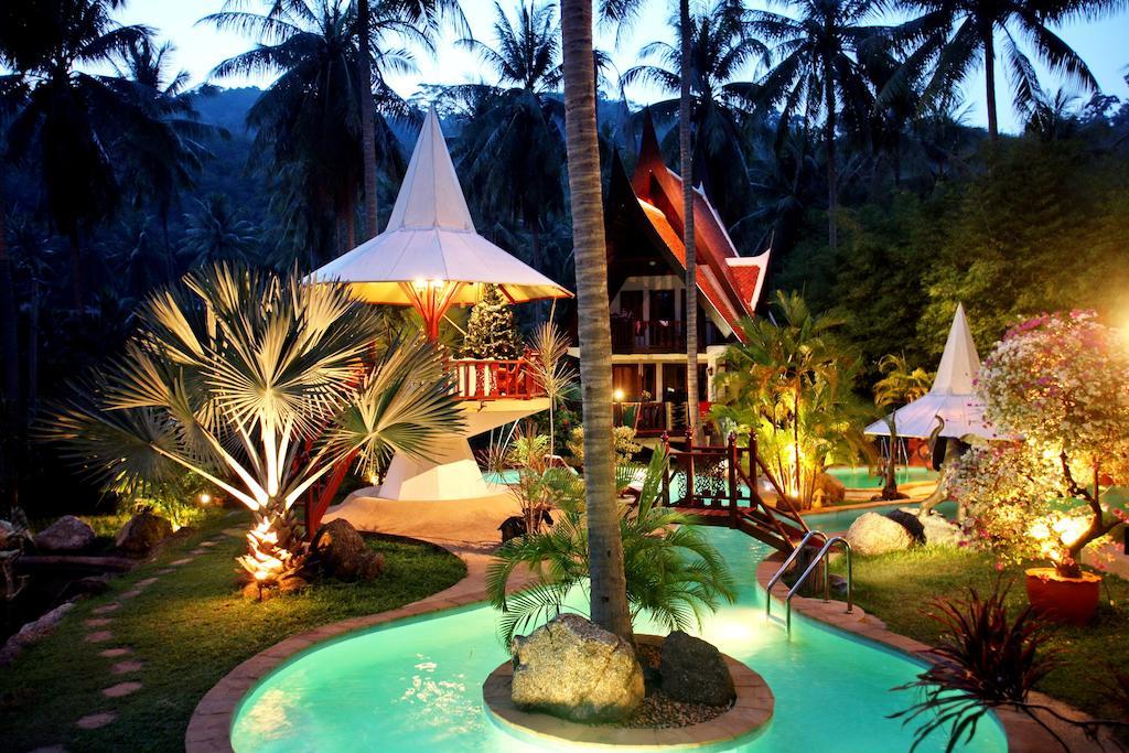Coco Palace Resort Nai Harn ภายนอก รูปภาพ